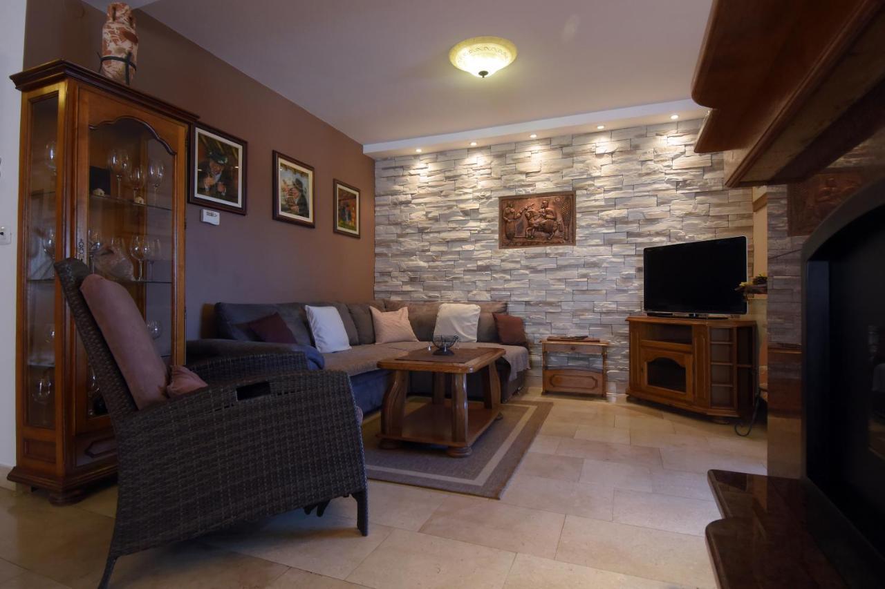 Gallery Premium 99 Near Ammphiteatre With Garage 5 Days And More Gratis Διαμέρισμα Πούλα Εξωτερικό φωτογραφία