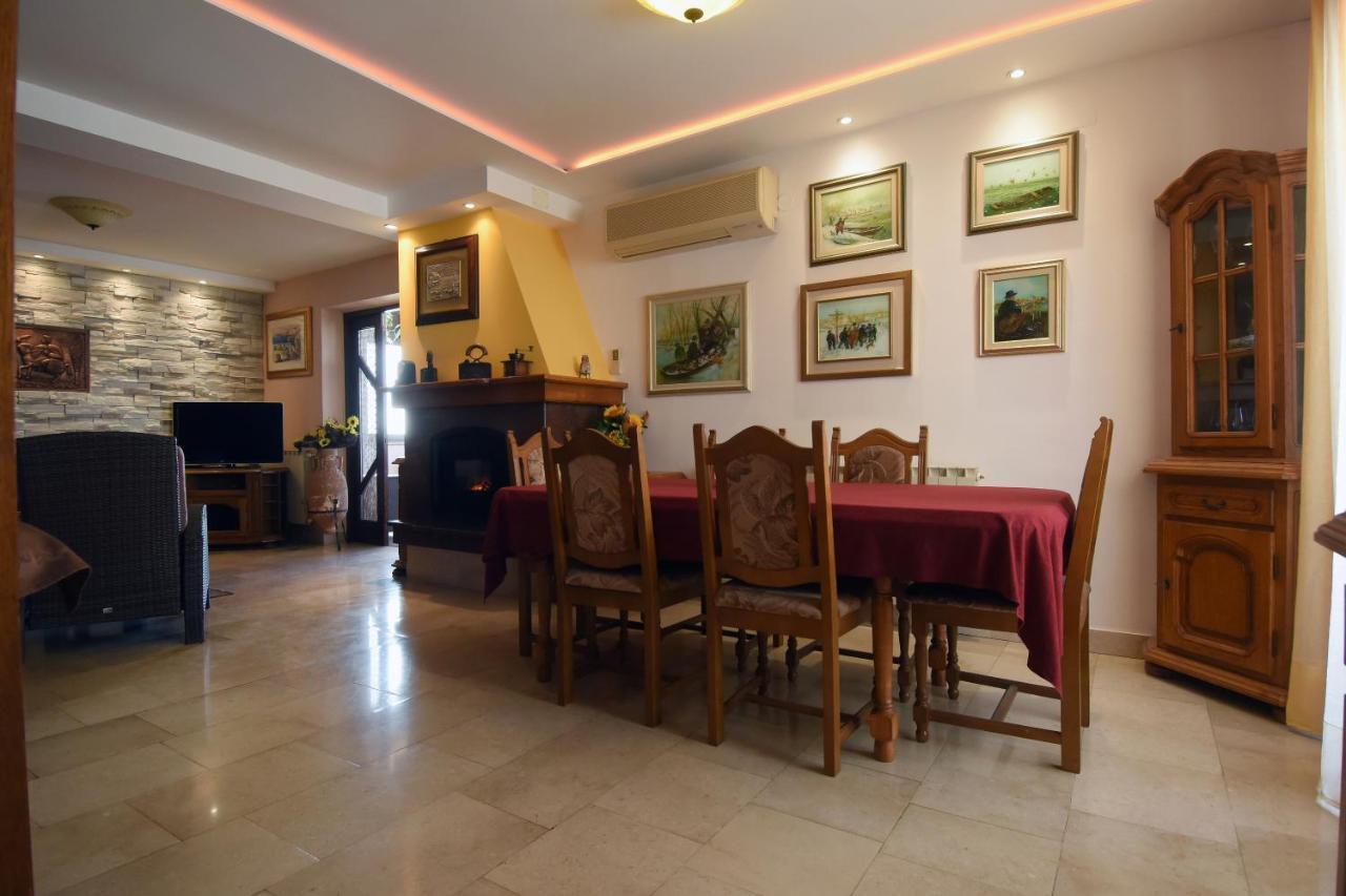 Gallery Premium 99 Near Ammphiteatre With Garage 5 Days And More Gratis Διαμέρισμα Πούλα Εξωτερικό φωτογραφία